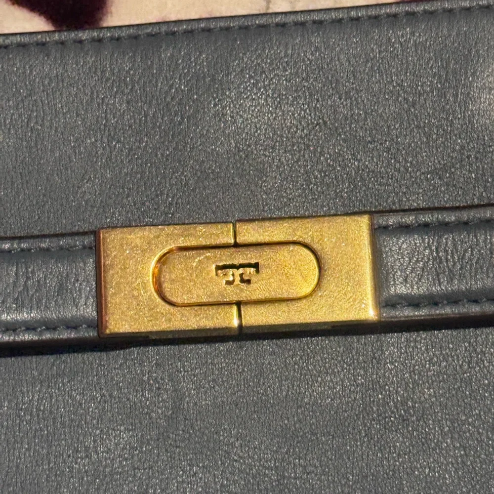 Tory Burch Dusty Blue Petite Lee Radziwill